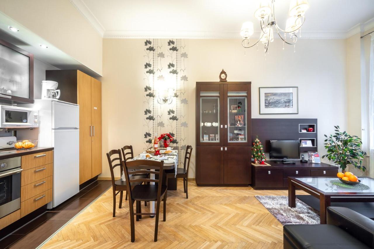 Classic Apartments In Old Town ทาลลินน์ ภายนอก รูปภาพ
