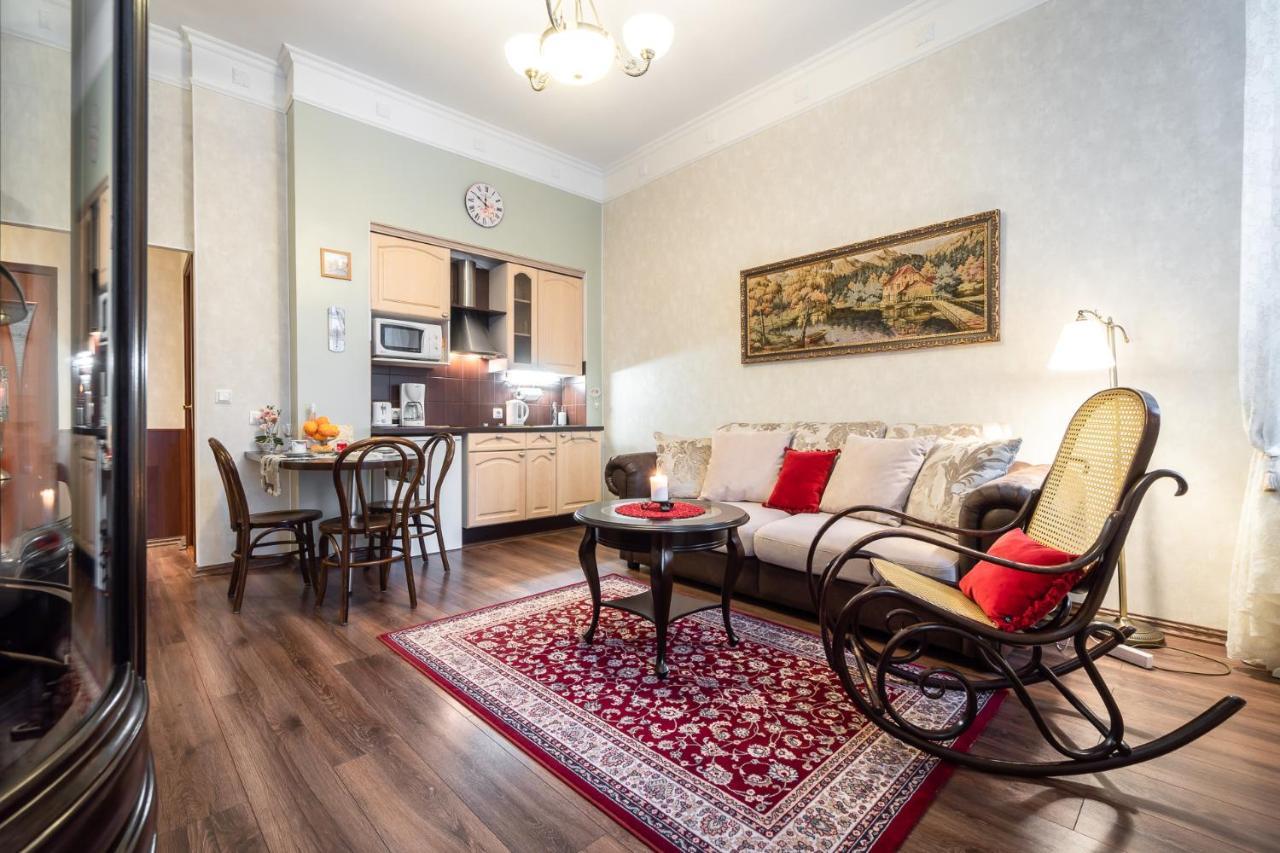 Classic Apartments In Old Town ทาลลินน์ ภายนอก รูปภาพ